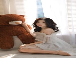Thu Ngô lộ clip bị bạn trai phá trinh