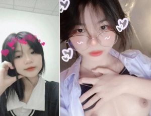 Cliphot nữ sinh BJ trong WC cho bạn